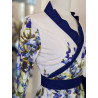 Robe style croisée imprimée bleu et blanc