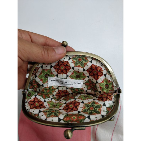 Petit porte monnaie en laine