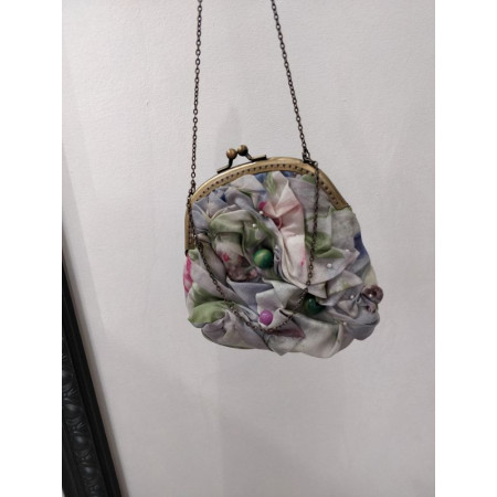 petit porte monnaie en soie pour la fête