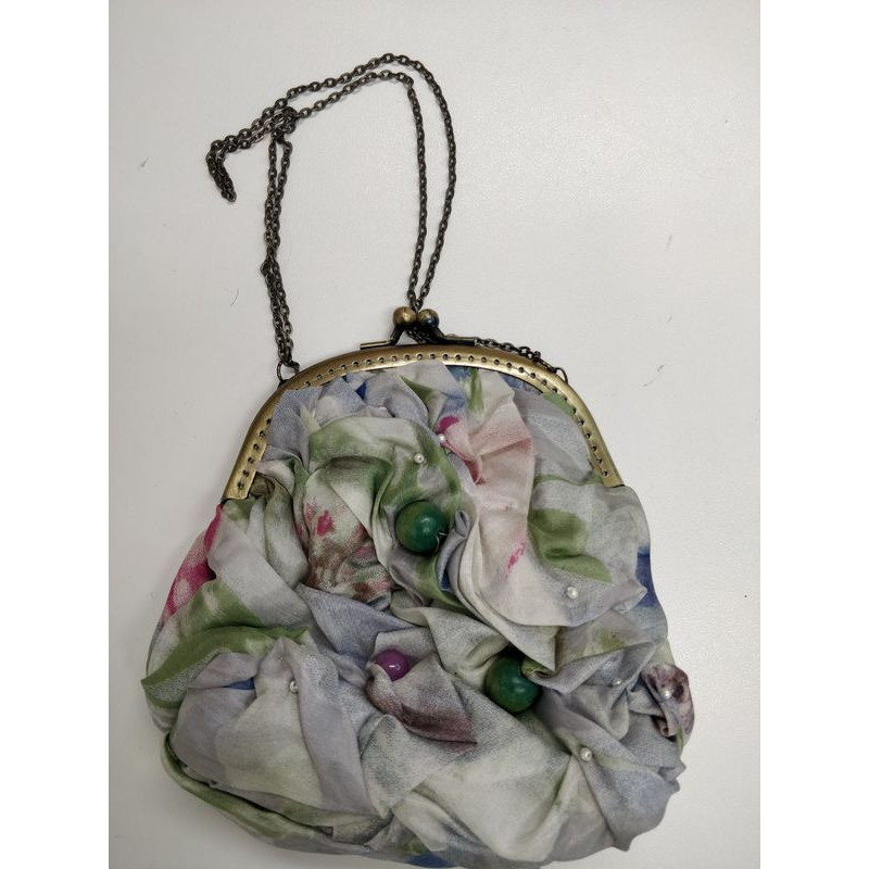 petit porte monnaie en soie pour la fête