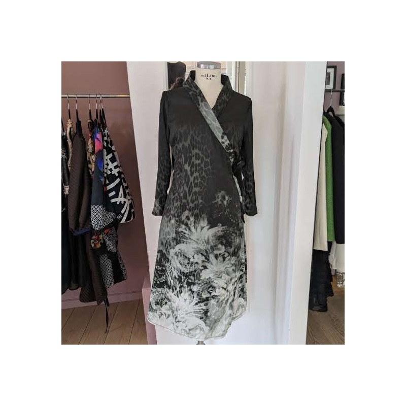 Robe imprimée style croisée