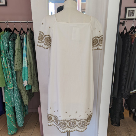 Robe en tissu anglaise écru