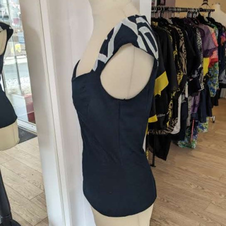 Top style bustier en tissu peinte à la main