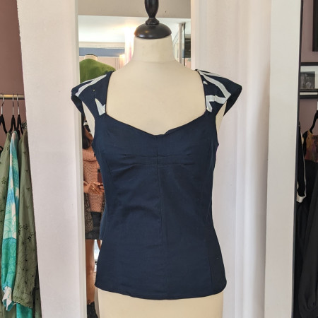 Top style bustier en tissu peinte à la main