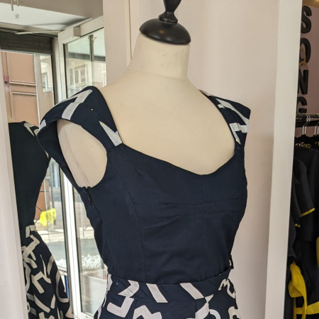 Top style bustier en tissu peinte à la main